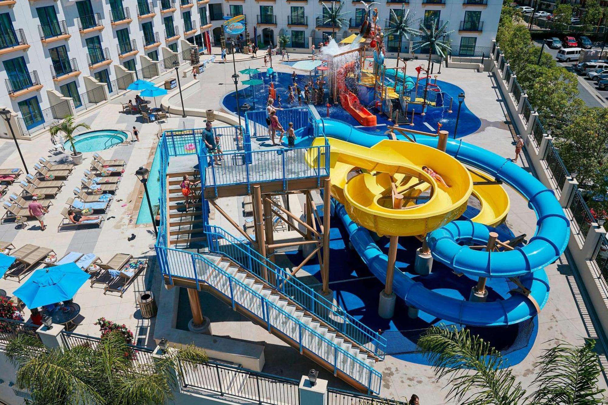 Отель Courtyard Anaheim Theme Park Entrance Экстерьер фото